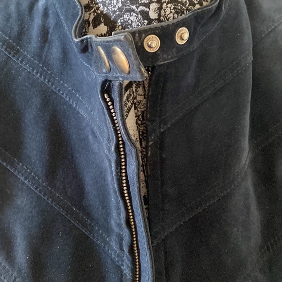 Blue suede jacket - Picture 2 of 6